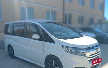 Honda Stepwgn IV, 2021 год, 2 890 000 рублей, 2 фотография