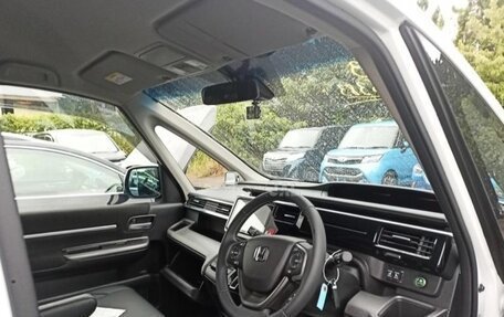 Honda Stepwgn IV, 2021 год, 2 890 000 рублей, 12 фотография