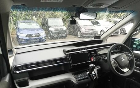 Honda Stepwgn IV, 2021 год, 2 890 000 рублей, 7 фотография