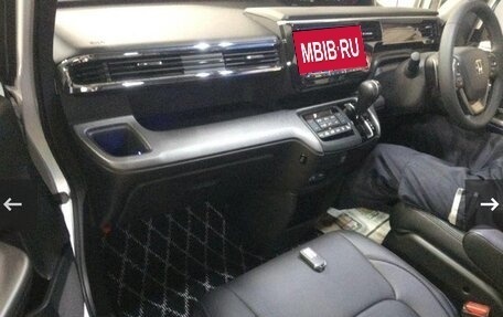 Honda Stepwgn IV, 2021 год, 2 890 000 рублей, 22 фотография