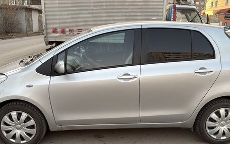 Toyota Yaris III рестайлинг, 2008 год, 550 000 рублей, 4 фотография