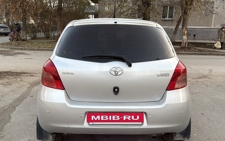 Toyota Yaris III рестайлинг, 2008 год, 550 000 рублей, 3 фотография