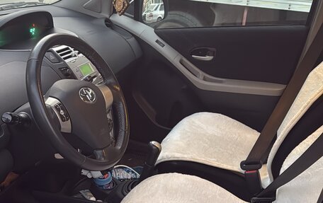 Toyota Yaris III рестайлинг, 2008 год, 550 000 рублей, 15 фотография