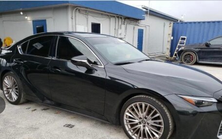 Lexus IS III, 2023 год, 2 800 000 рублей, 3 фотография