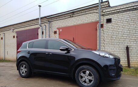 KIA Sportage IV рестайлинг, 2016 год, 1 800 000 рублей, 5 фотография