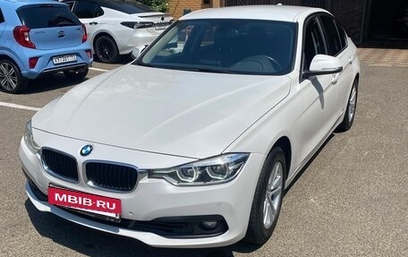 BMW 3 серия, 2017 год, 1 850 000 рублей, 8 фотография