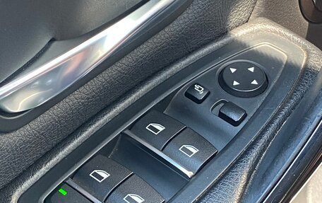 BMW 3 серия, 2017 год, 1 850 000 рублей, 11 фотография