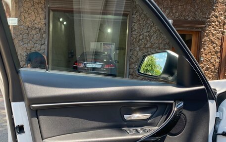 BMW 3 серия, 2017 год, 1 850 000 рублей, 14 фотография