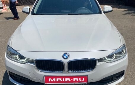 BMW 3 серия, 2017 год, 1 850 000 рублей, 9 фотография