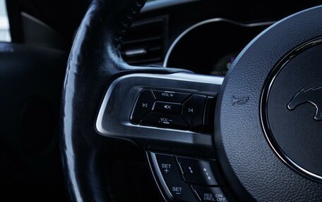 Ford Mustang VI рестайлинг, 2019 год, 2 650 000 рублей, 20 фотография