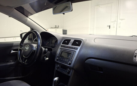 Volkswagen Polo VI (EU Market), 2016 год, 1 007 000 рублей, 11 фотография