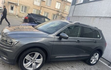 Volkswagen Tiguan II, 2020 год, 2 950 000 рублей, 4 фотография