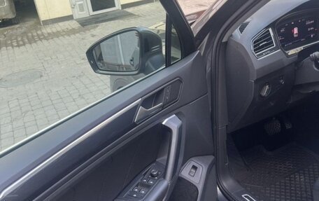 Volkswagen Tiguan II, 2020 год, 2 950 000 рублей, 6 фотография