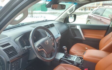 Toyota Land Cruiser Prado 150 рестайлинг 2, 2022 год, 6 999 000 рублей, 4 фотография