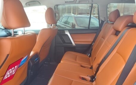 Toyota Land Cruiser Prado 150 рестайлинг 2, 2022 год, 6 999 000 рублей, 5 фотография