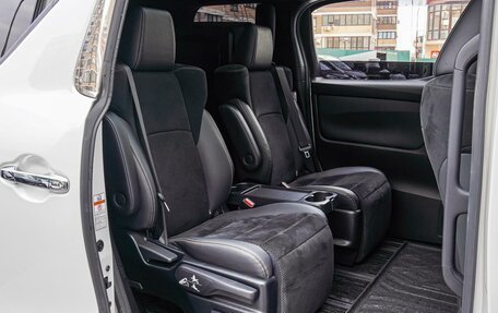 Toyota Alphard III, 2020 год, 4 340 000 рублей, 11 фотография