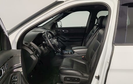 Ford Explorer VI, 2013 год, 1 400 000 рублей, 16 фотография