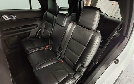 Ford Explorer VI, 2013 год, 1 400 000 рублей, 22 фотография