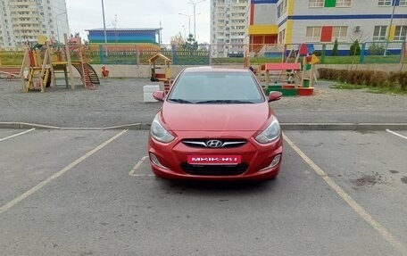 Hyundai Solaris II рестайлинг, 2011 год, 650 000 рублей, 1 фотография