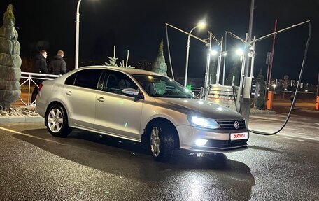 Volkswagen Jetta VI, 2015 год, 900 000 рублей, 3 фотография