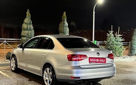 Volkswagen Jetta VI, 2015 год, 900 000 рублей, 5 фотография