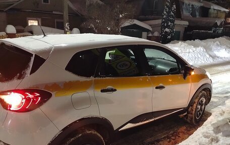 Renault Kaptur I рестайлинг, 2018 год, 750 000 рублей, 2 фотография