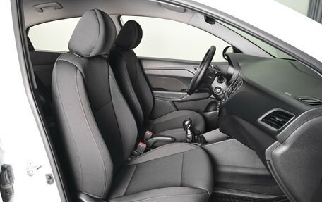 Hyundai Solaris II рестайлинг, 2018 год, 1 348 000 рублей, 8 фотография