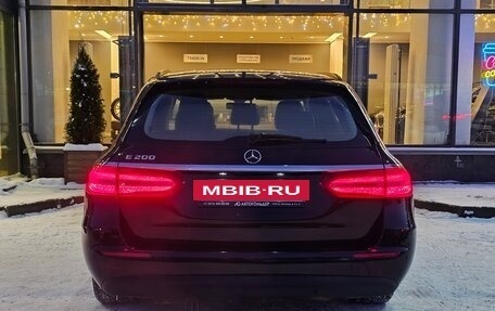 Mercedes-Benz E-Класс, 2017 год, 2 750 000 рублей, 8 фотография