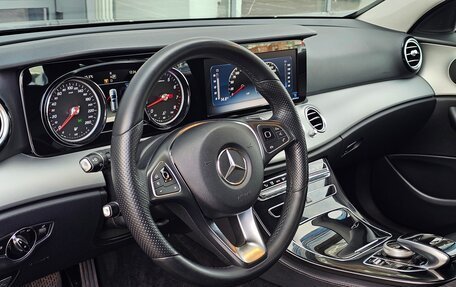 Mercedes-Benz E-Класс, 2017 год, 2 750 000 рублей, 19 фотография