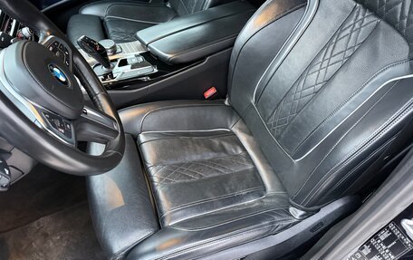 BMW 5 серия, 2019 год, 4 390 000 рублей, 13 фотография