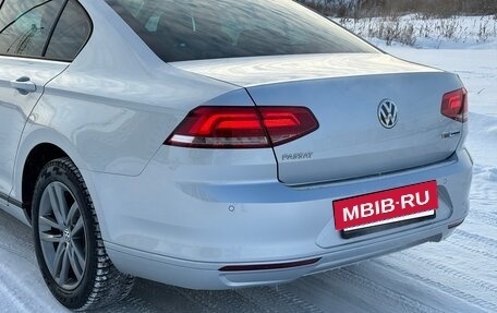 Volkswagen Passat B8 рестайлинг, 2016 год, 1 890 000 рублей, 19 фотография
