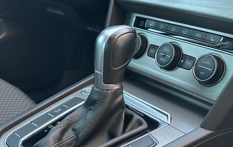 Volkswagen Passat B8 рестайлинг, 2016 год, 1 890 000 рублей, 26 фотография