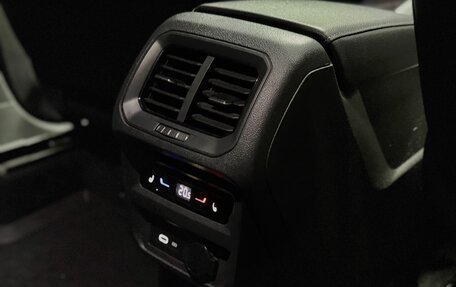 Volkswagen Tiguan II, 2021 год, 5 500 000 рублей, 25 фотография