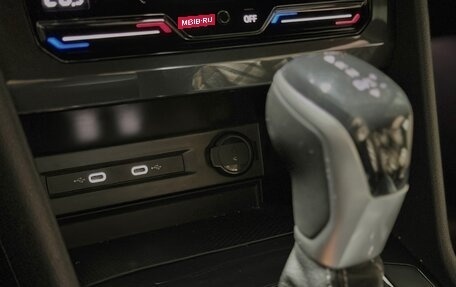 Volkswagen Tiguan II, 2021 год, 5 500 000 рублей, 22 фотография