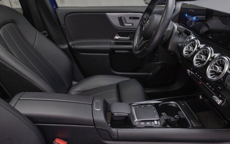 Mercedes-Benz GLB, 2022 год, 2 550 013 рублей, 18 фотография