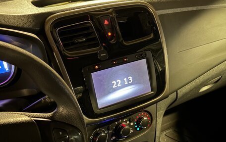 Renault Logan II, 2015 год, 410 000 рублей, 12 фотография