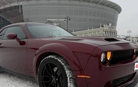 Dodge Challenger III рестайлинг 2, 2017 год, 3 870 000 рублей, 9 фотография