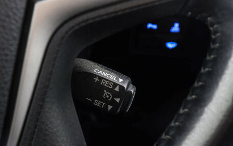 Toyota Land Cruiser Prado 150 рестайлинг 2, 2021 год, 5 700 000 рублей, 14 фотография