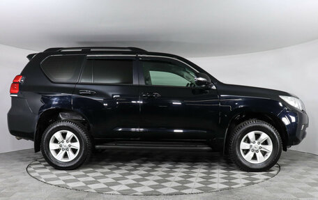 Toyota Land Cruiser Prado 150 рестайлинг 2, 2021 год, 5 700 000 рублей, 4 фотография