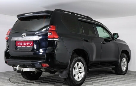 Toyota Land Cruiser Prado 150 рестайлинг 2, 2021 год, 5 700 000 рублей, 5 фотография