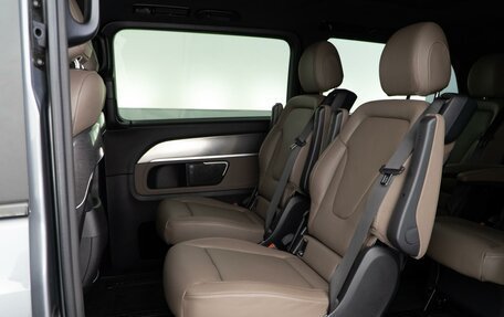 Mercedes-Benz V-Класс, 2022 год, 9 375 050 рублей, 10 фотография