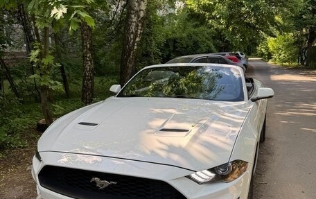 Ford Mustang VI рестайлинг, 2018 год, 2 680 000 рублей, 1 фотография