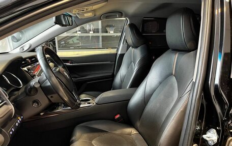 Toyota Camry, 2021 год, 3 070 000 рублей, 13 фотография