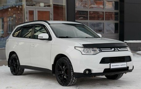 Mitsubishi Outlander III рестайлинг 3, 2013 год, 1 600 000 рублей, 3 фотография