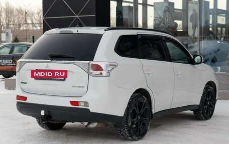 Mitsubishi Outlander III рестайлинг 3, 2013 год, 1 600 000 рублей, 5 фотография