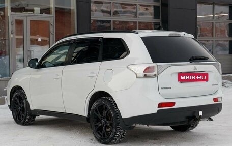Mitsubishi Outlander III рестайлинг 3, 2013 год, 1 600 000 рублей, 7 фотография