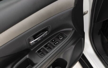 Mitsubishi Outlander III рестайлинг 3, 2013 год, 1 600 000 рублей, 17 фотография