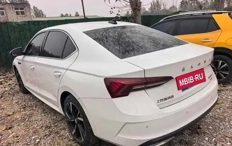 Skoda Octavia IV, 2022 год, 1 830 000 рублей, 2 фотография