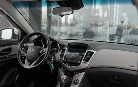 Chevrolet Cruze II, 2012 год, 800 000 рублей, 10 фотография
