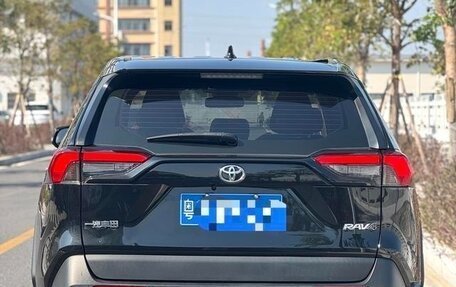 Toyota RAV4, 2023 год, 3 223 000 рублей, 4 фотография